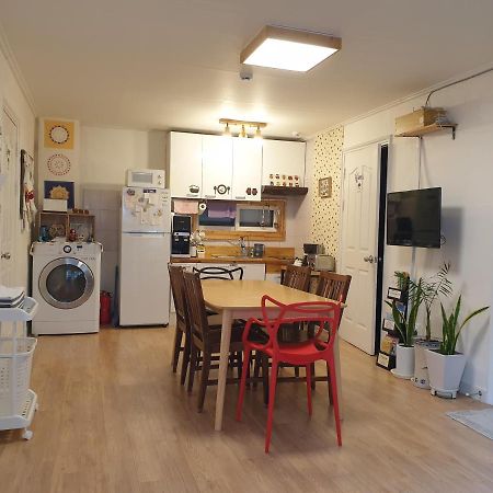 Oh My Guesthouse Сеул Экстерьер фото