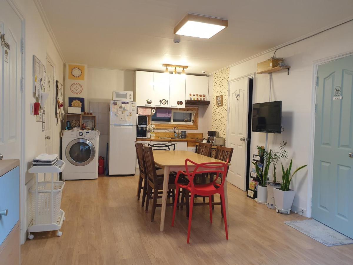 Oh My Guesthouse Сеул Экстерьер фото