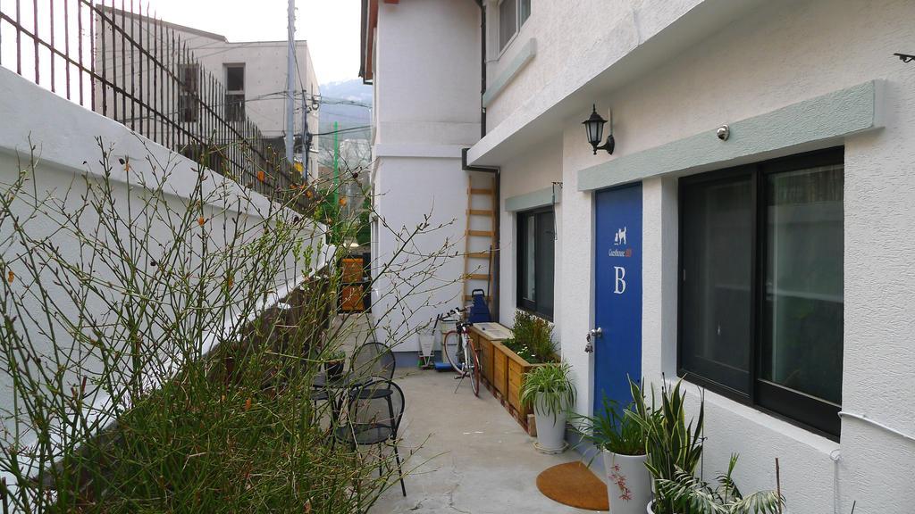 Oh My Guesthouse Сеул Экстерьер фото
